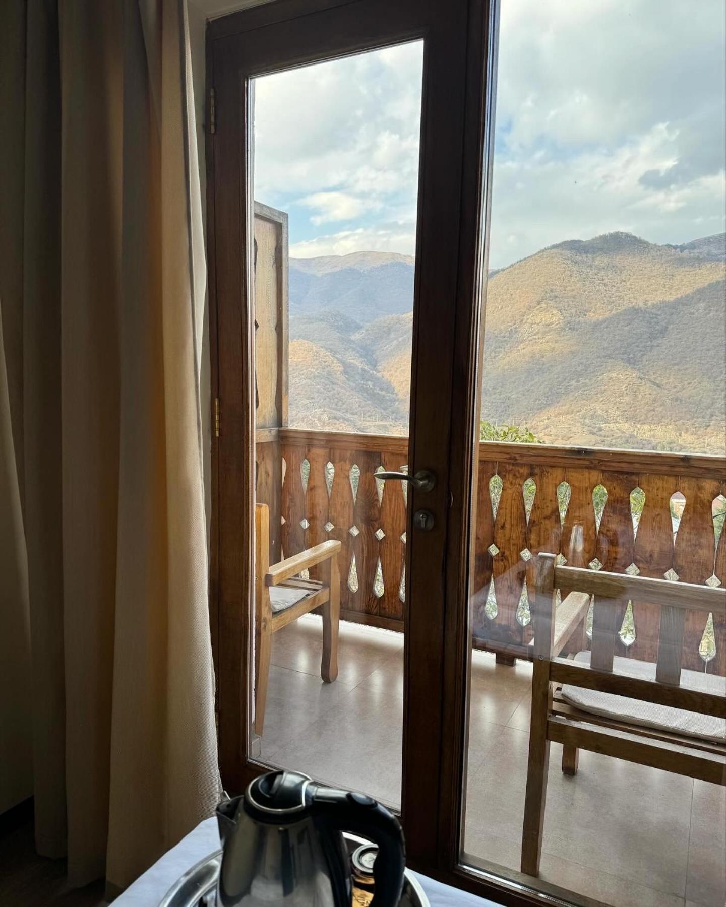 Verin Tun Dilijan Exterior foto