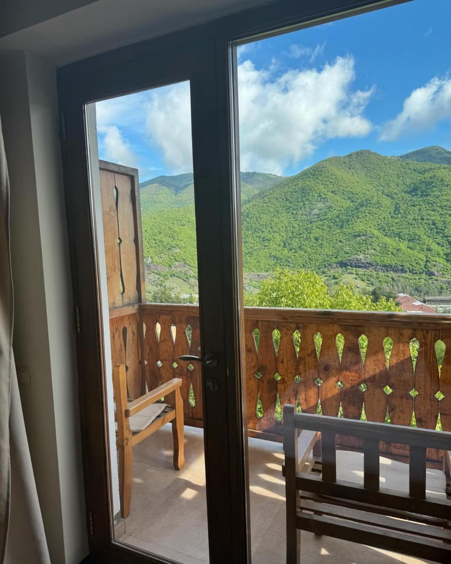 Verin Tun Dilijan Exterior foto