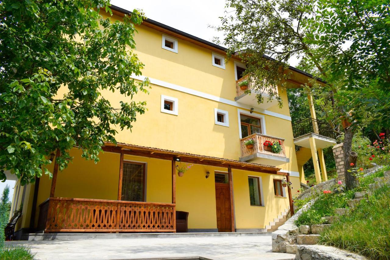 Verin Tun Dilijan Exterior foto